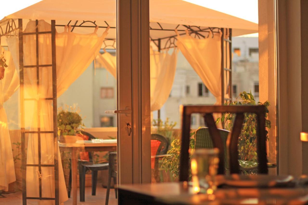 Giljana Ensuite Rooms Shared Terrace & Kitchen Saint Julian's 外观 照片