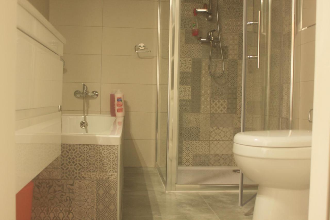 Giljana Ensuite Rooms Shared Terrace & Kitchen Saint Julian's 外观 照片